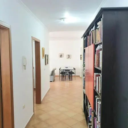 Daire Lovely 2-bedroom In Center *
