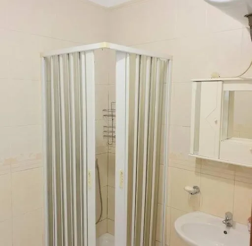 דירה Lovely 2-bedroom In Center *